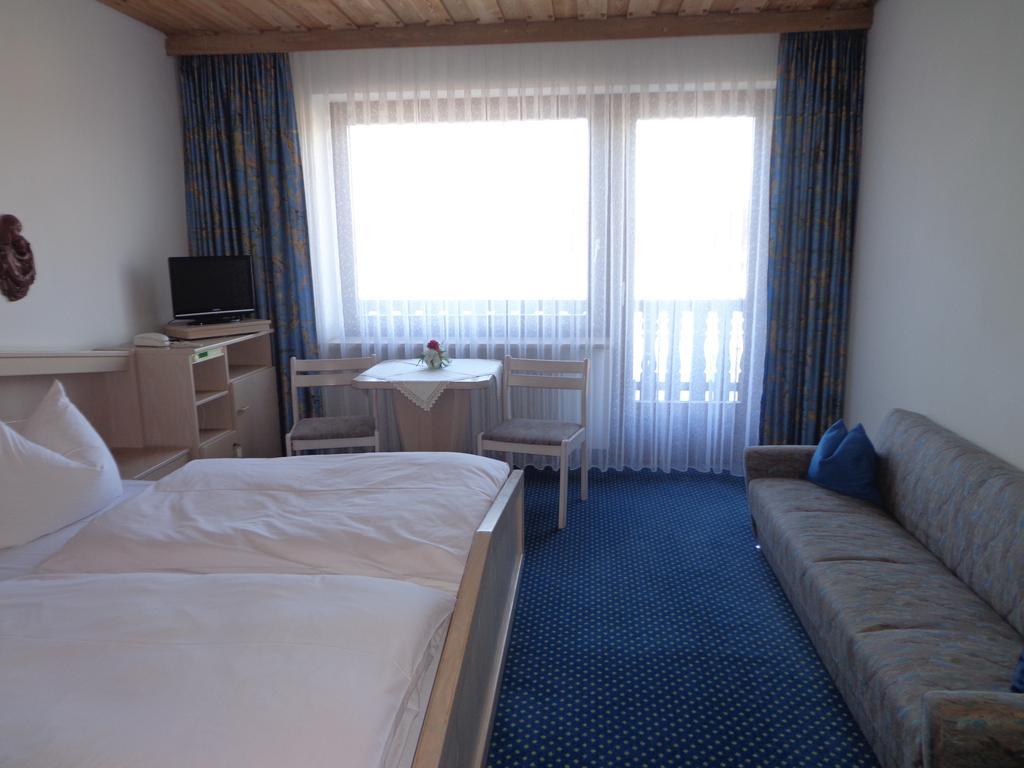 Hotel Am See Neubäu Quarto foto